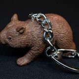 Miniblings-Wombat-Australien-Schluesselanhaenger-Handmade-Modeschmuck-I-Anhaenger-Schluesselring-Schluesselband-Keyring-Wombat-Australien-0-1 Miniblings-Wombat-Australien-Schluesselanhaenger-Handmade-Modeschmuck-I-Anhaenger-Schluesselring-Schluesselband-Keyring-Wombat-Australien-0-1