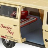 Revell-Model-Set-Stranger-Things-VW-T3-Bus-Surfer-Boy-0-2 Revell-Model-Set-Stranger-Things-VW-T3-Bus-Surfer-Boy-0-2