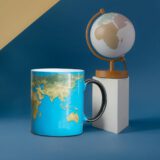 Mad-Monkey-Tasse-mit-Weltkarte-Farbwechsel-Tasse-Tag-und-Nacht-Schwarz-Blau-0-1 Mad-Monkey-Tasse-mit-Weltkarte-Farbwechsel-Tasse-Tag-und-Nacht-Schwarz-Blau-0-1