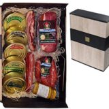 Schwarzwald-Metzgerei-Geschenkset-Dosenwurst-und-mehr-mit-verschiedenen-Wurtsspezialitaeten-Altbadischem-Senf-Schinken-und-Speck-10-teilig-0-6 Schwarzwald-Metzgerei-Geschenkset-Dosenwurst-und-mehr-mit-verschiedenen-Wurtsspezialitaeten-Altbadischem-Senf-Schinken-und-Speck-10-teilig-0-6