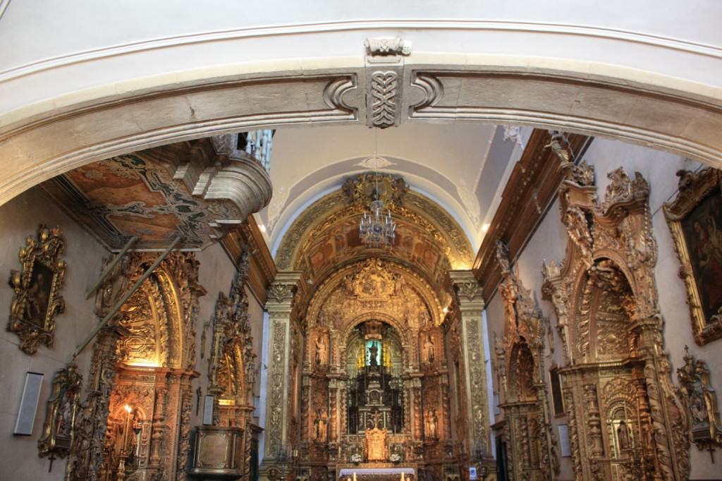 Goldaltar in der Igreja do Carmo in Faro