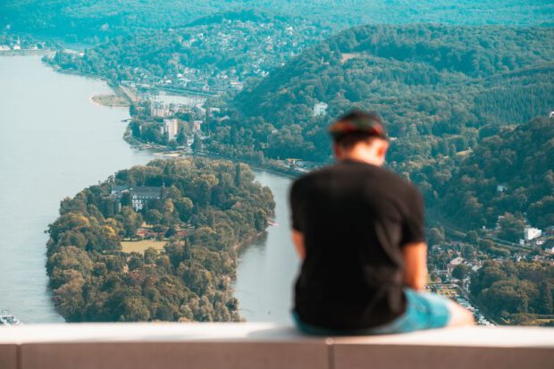 Drachenfelsen in NRW - Blick auf Rhein