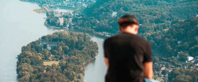 Drachenfelsen in NRW - Blick auf Rhein