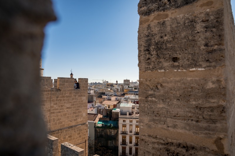 Valencia Sehenswuerdigkeiten Torres de Serranos Blick über die Stadt.