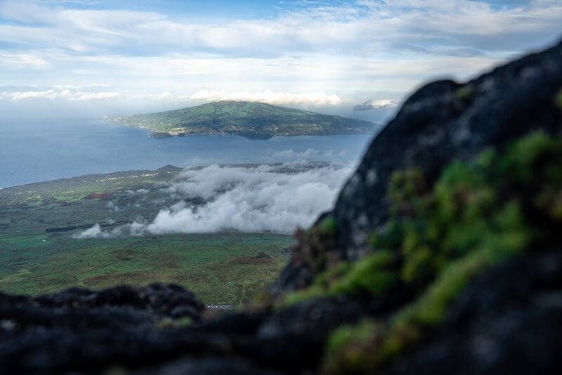 Blick auf Insel Faial vom Vulkan Pico