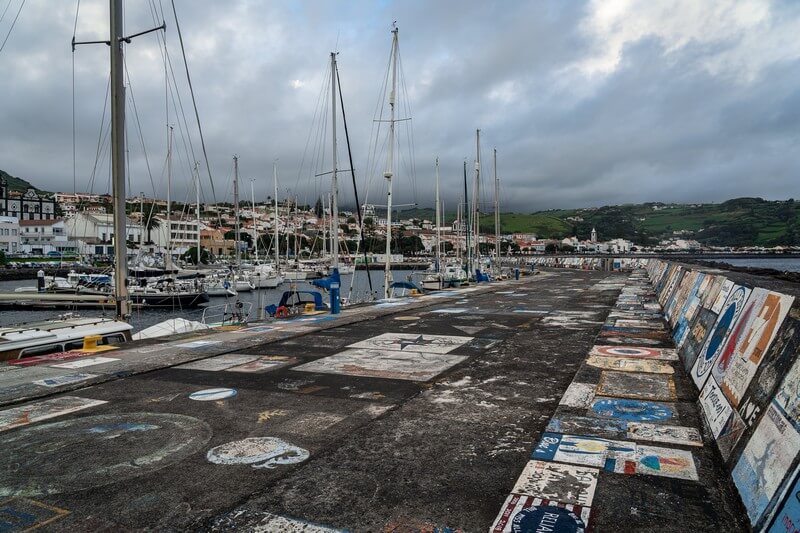 Hafen von Horta auf Faial auf den Azoren