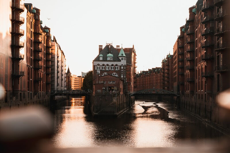 Hamburg Aktivitäten Poggenmühlenbrücke in der Speicherstadt