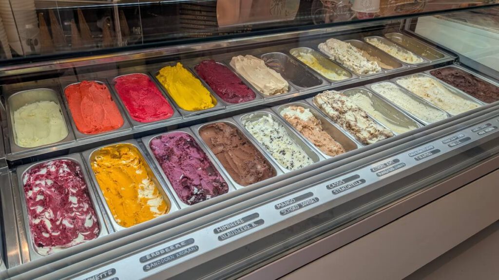 delicious homemade ice cream flavors at Oehlers Eispatisserie in hamburg