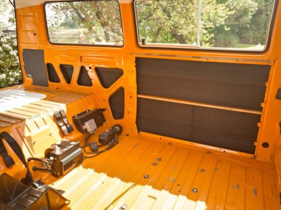 Wohnmobil Daemmung von Innen in einem T3 Van