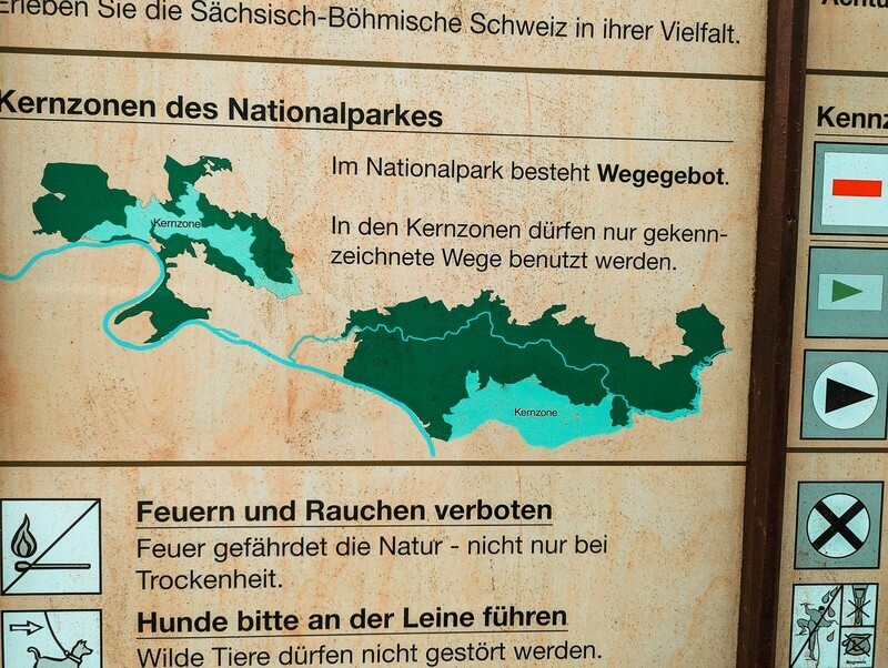 Infotafel Sächsische Schweiz mit den Kernzonen des Nationalparkes