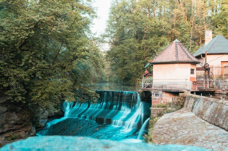 Daubenmühle Wasserkraftwerk in Lohmen in  der Sächsischen Schweiz