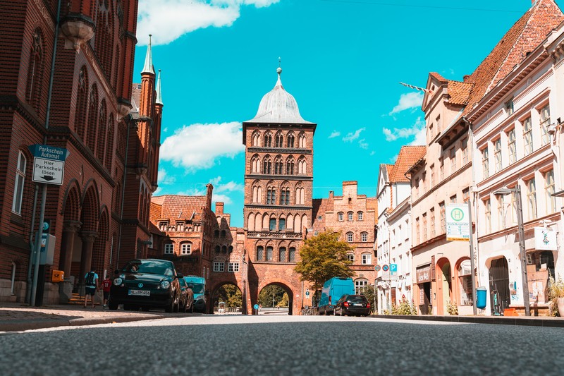 Burgtor und Zöllnerhaus in Lübeck