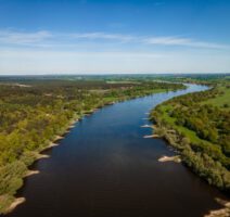 Der Fluss Elbe in Deutschland von oben