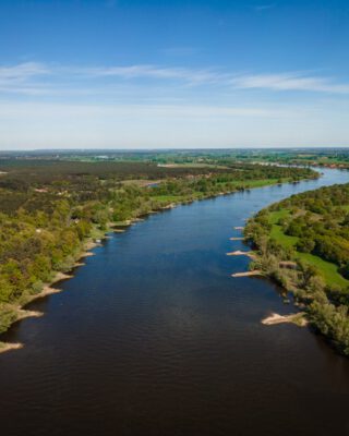 Der Fluss Elbe in Deutschland von oben