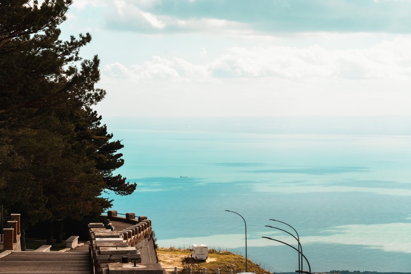 Blick von Monte Sant’Angelo auf die Adriaküste