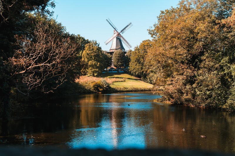 Blick vom Herdentor auf die Mühle am Wall in Bremen