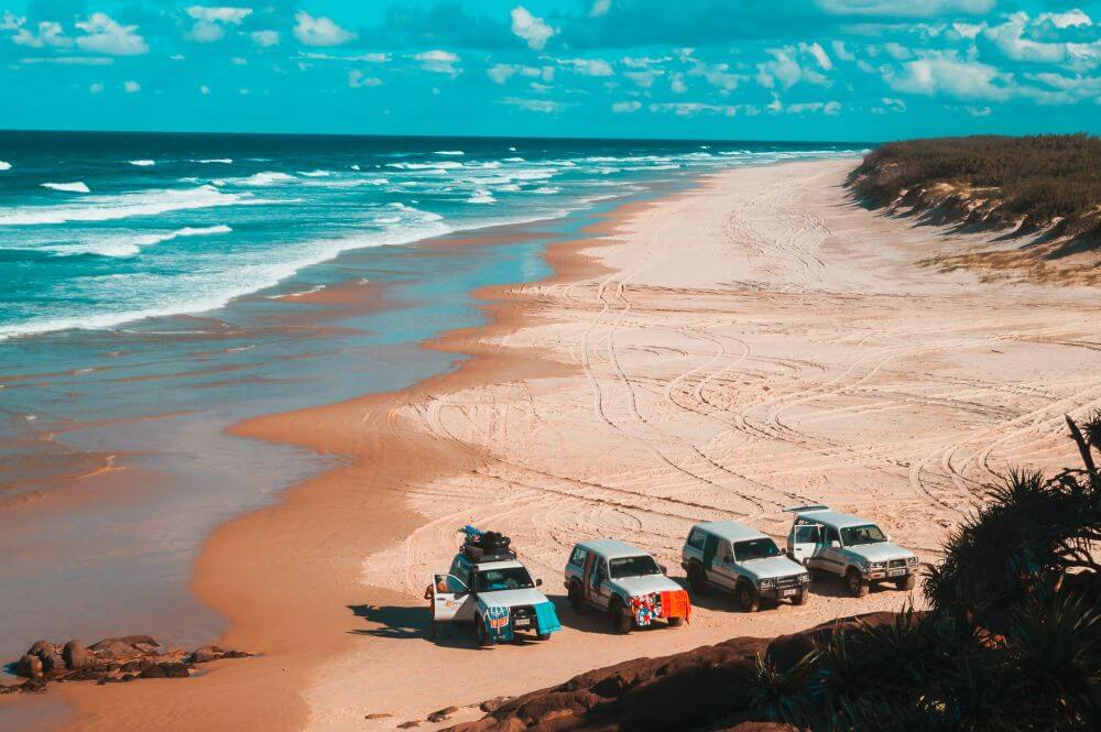 Fraser Island Küste mit Jeeps