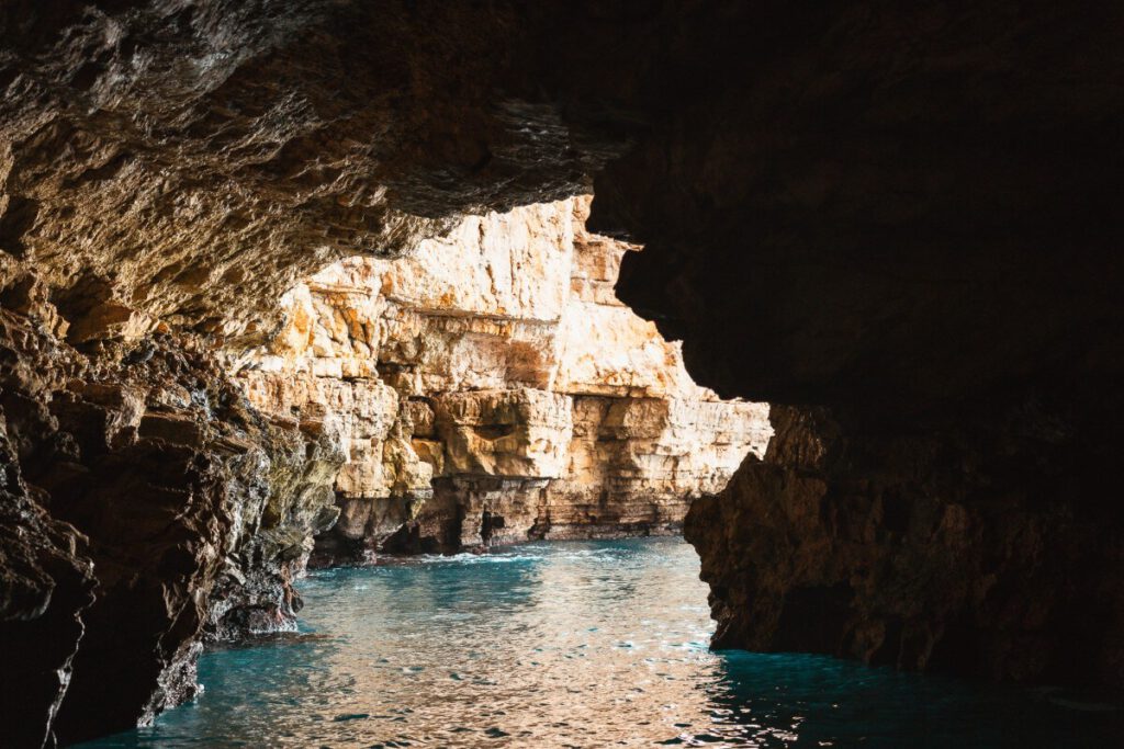 Meereshöhle in Polignano a Mare