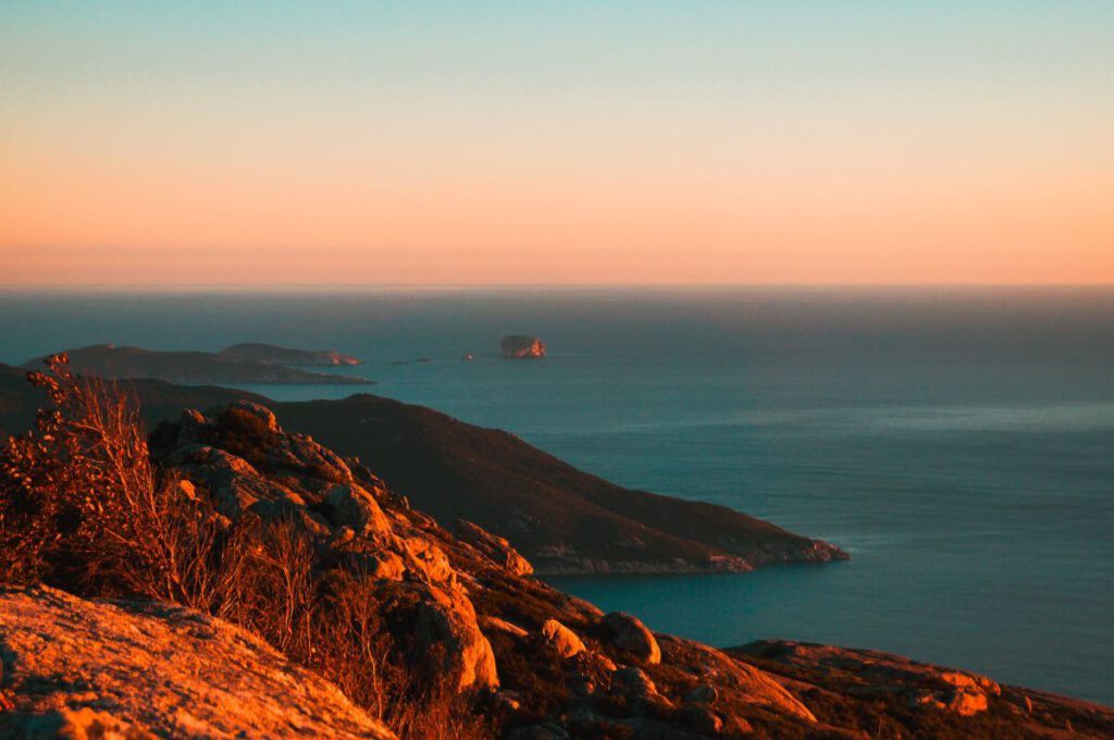 Die Küste im Wilsons Promontory National Park zum Sonnenuntergang