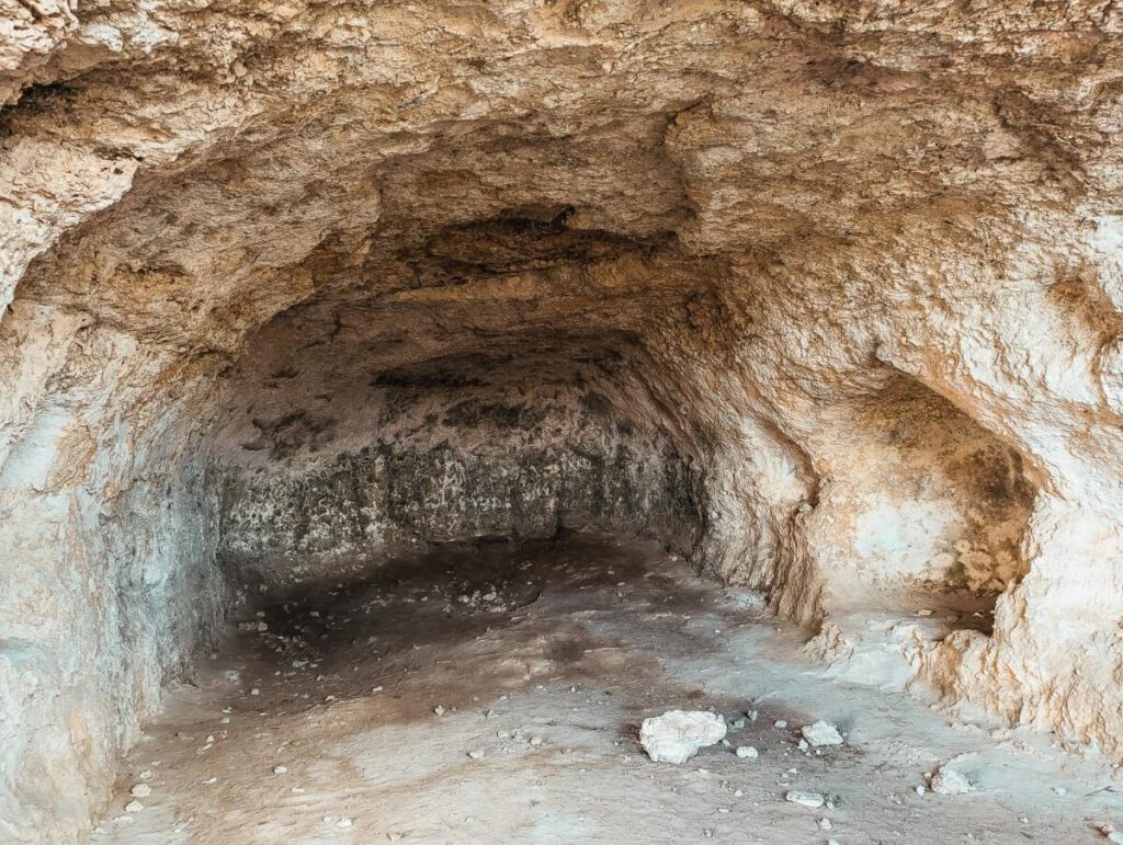 Höhle in Matera