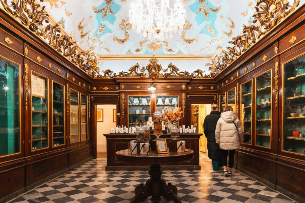 Antica Spezieria (historische Verkaufsräume) der Farmacia di Santa Maria Novella