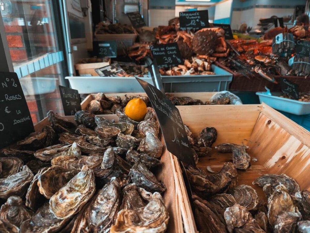 frischer Fisch beim staedtischen Fischhaendler in le treport