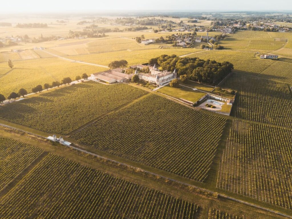 Weinlandschaft mit ihren Chateauxs um Saint-Emilion