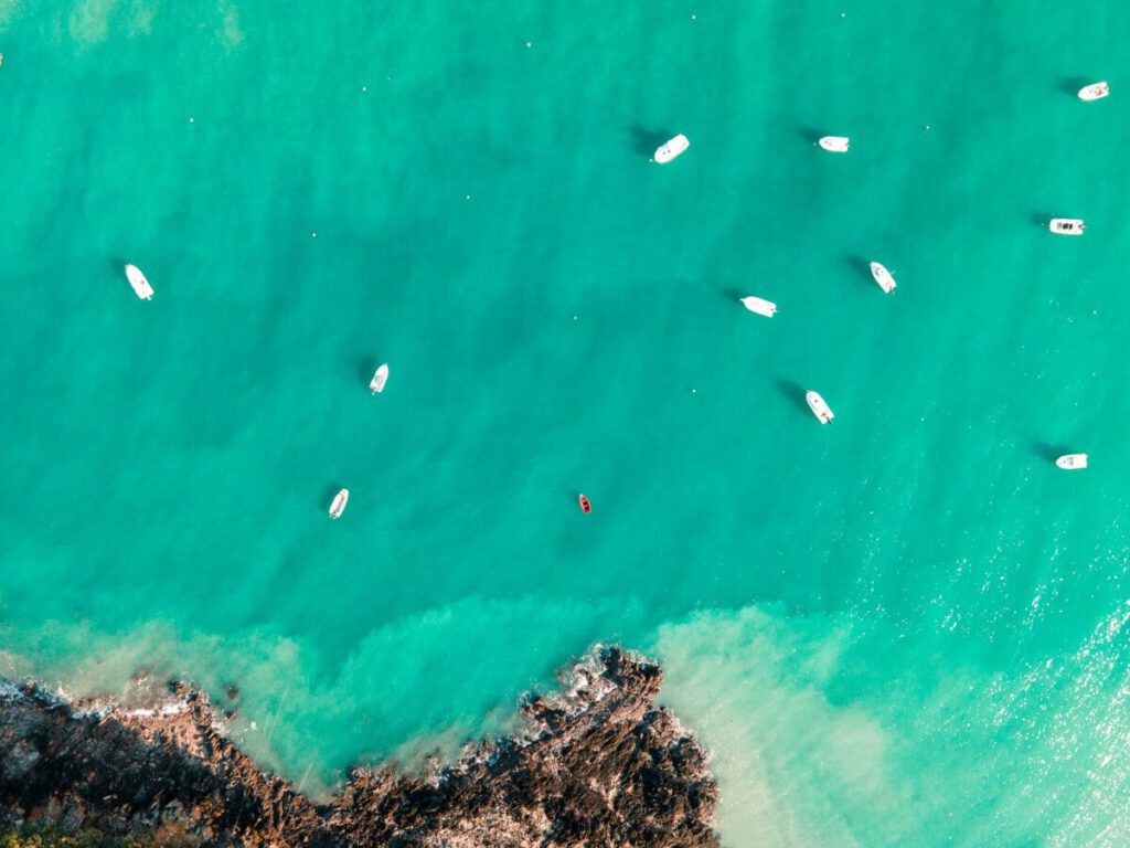 Bretagne Roadtrip: Viele Boote ankern stets an den Küsten.
