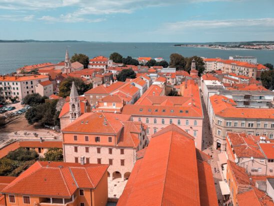 Blick über die Dächer von Zadar.