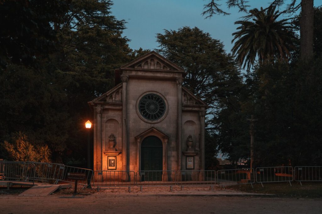 Die Capela Carlos Alberto im Jardins do Palacio.