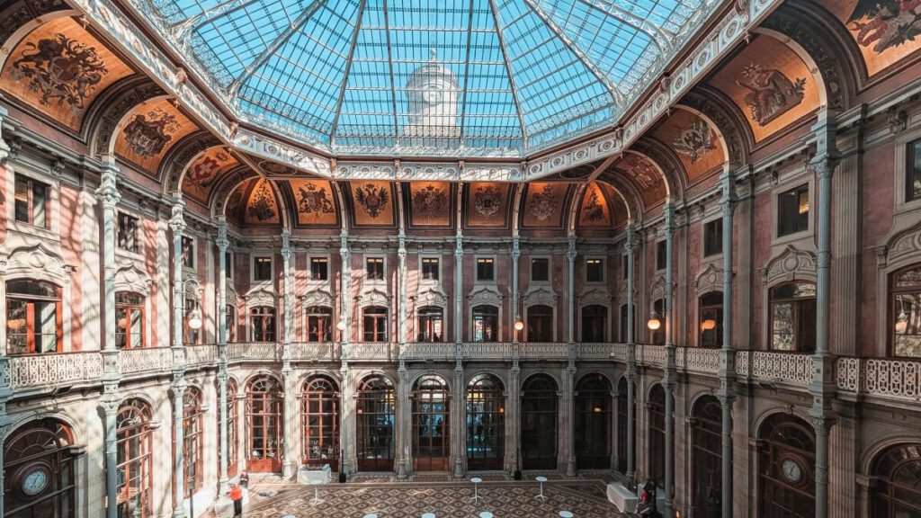 Palácio da Bolsa Innenhof