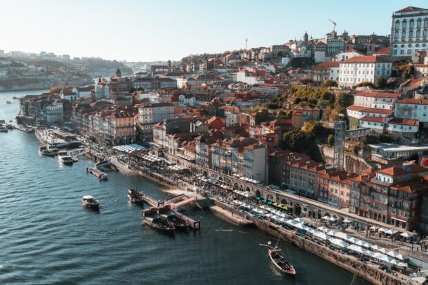 Die Ribeira, ein Teil der Altstadt Portos am Ufer des Douros