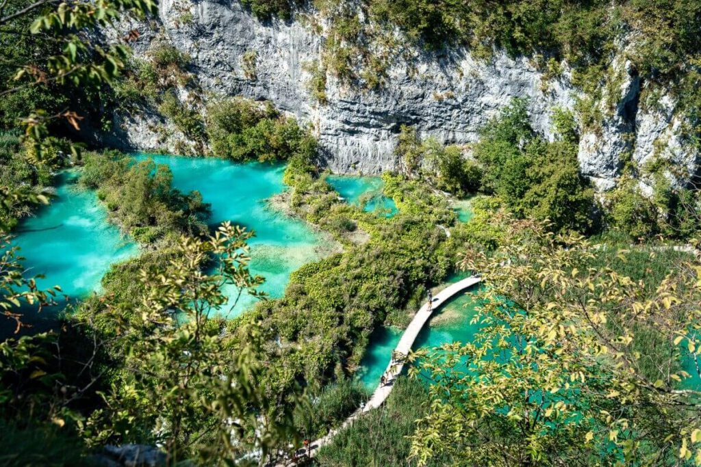 Holzwege in den Plitvicer Seen für Touristen