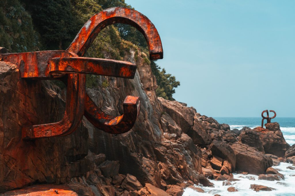 Roboterkrallenfigur Peine del Viento