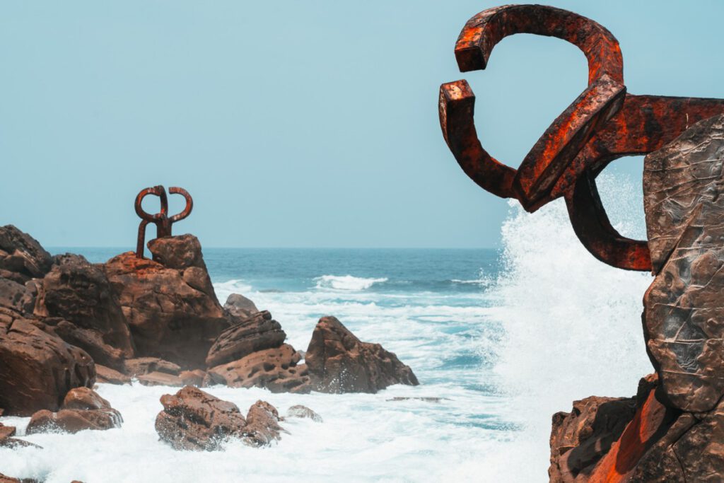 Peine del Viento Wellen brechen