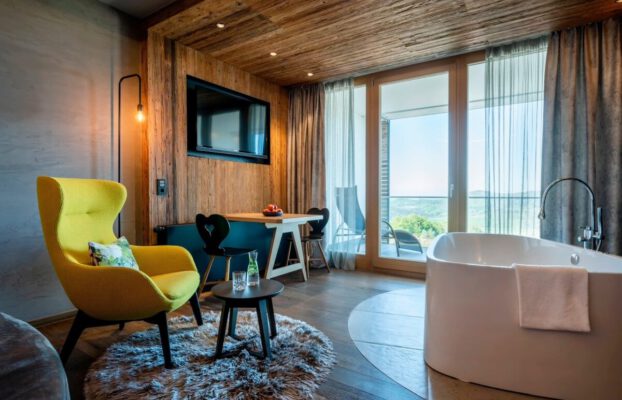 Hotel mit Whirlpool im Zimmer Hotel Huettenhof Romantik Suite