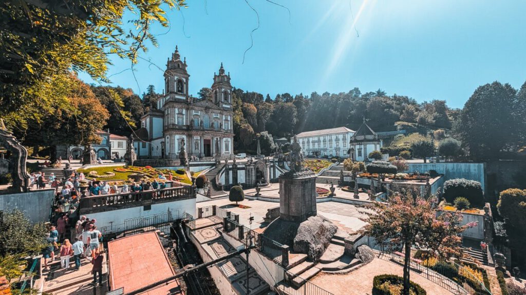 Largo do Pelicano am Bom Jesus do Monte in Braga