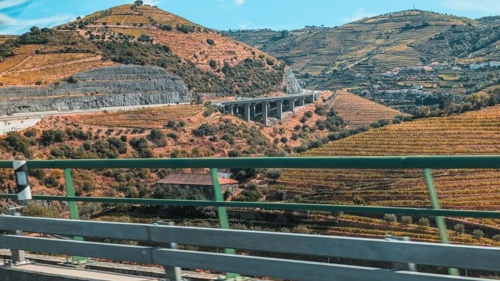 Straßen durch das Douro-Tal