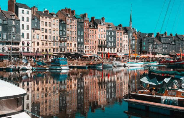 Honfleur Sehenswürdigkeiten: 15 Highlights der französischen Perle an der Seine-Mündung