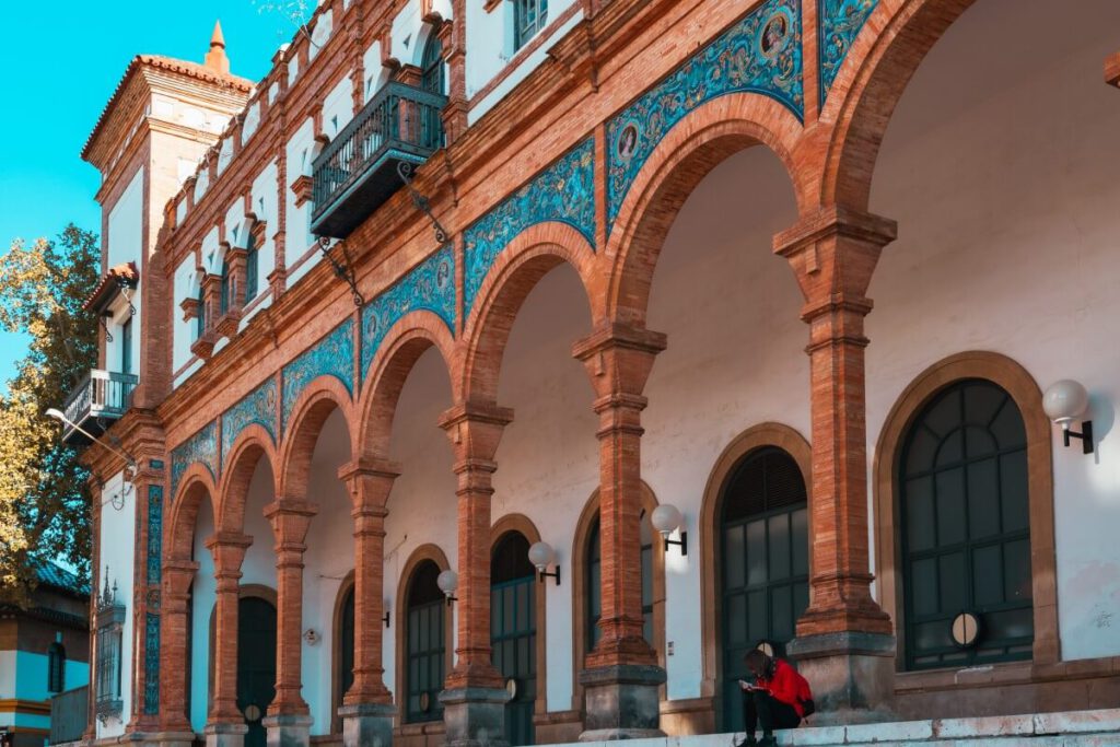 Säulen am Bahnhof von Jerez de la Frontera