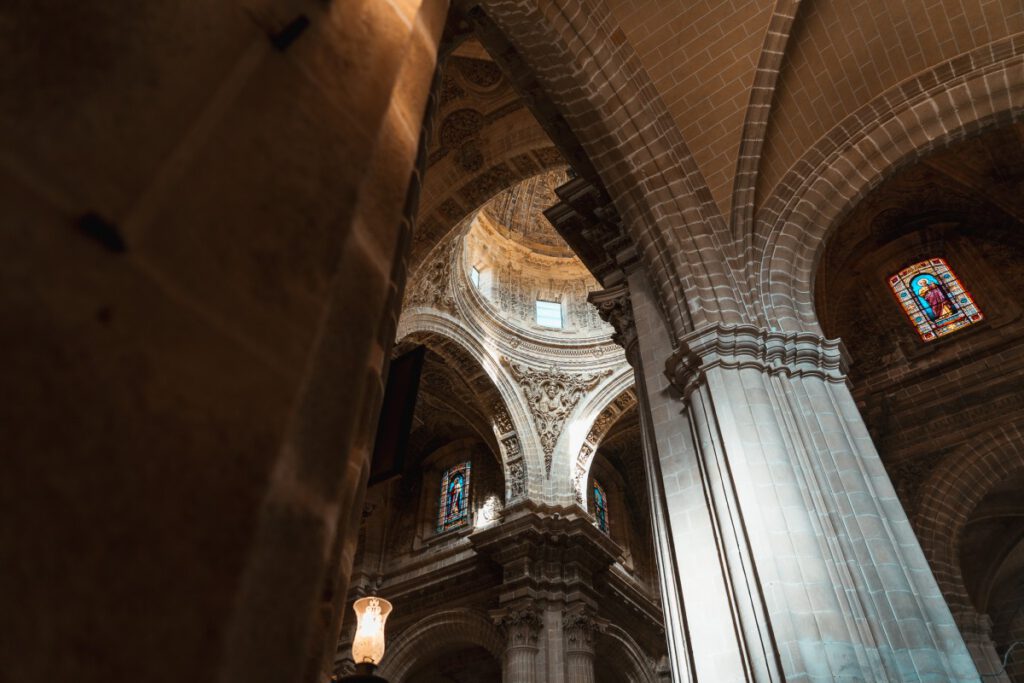 Kathedrale von Jerez de La Fronterea con innen
