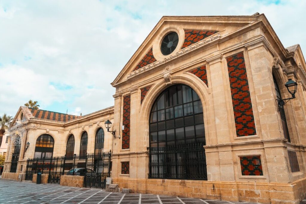 Fassade des Mercado Central de Abastos in Jerez de la Frontera