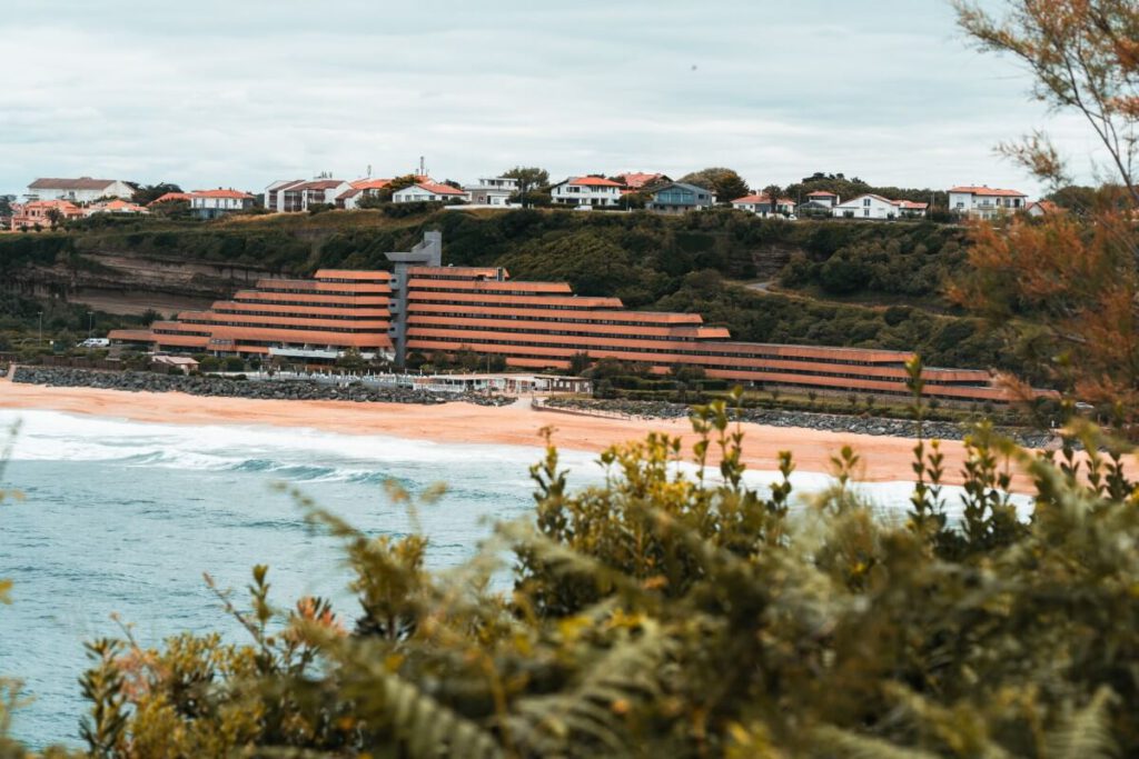 Hotel Belambra Clubs La Chambre d'Amour in Biarritz am Strand