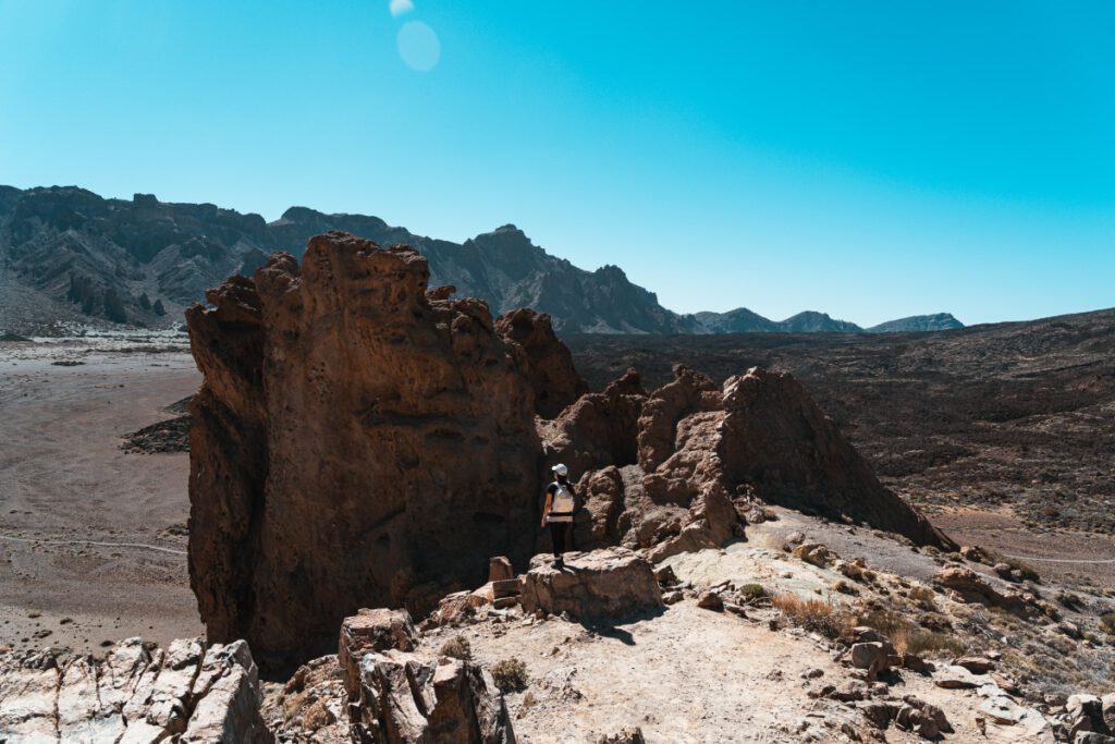 Roques de Garcia Frau blickt auf Felsen