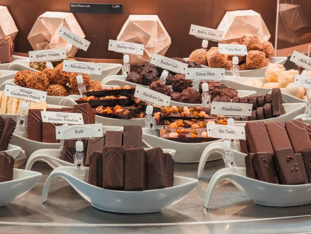 Pralinen mit verschiedenen Schokoladensorten
