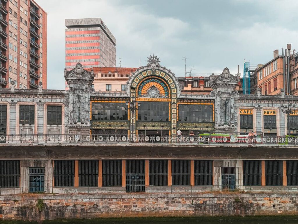 alter Bahnhof La Concordia in Bilbao