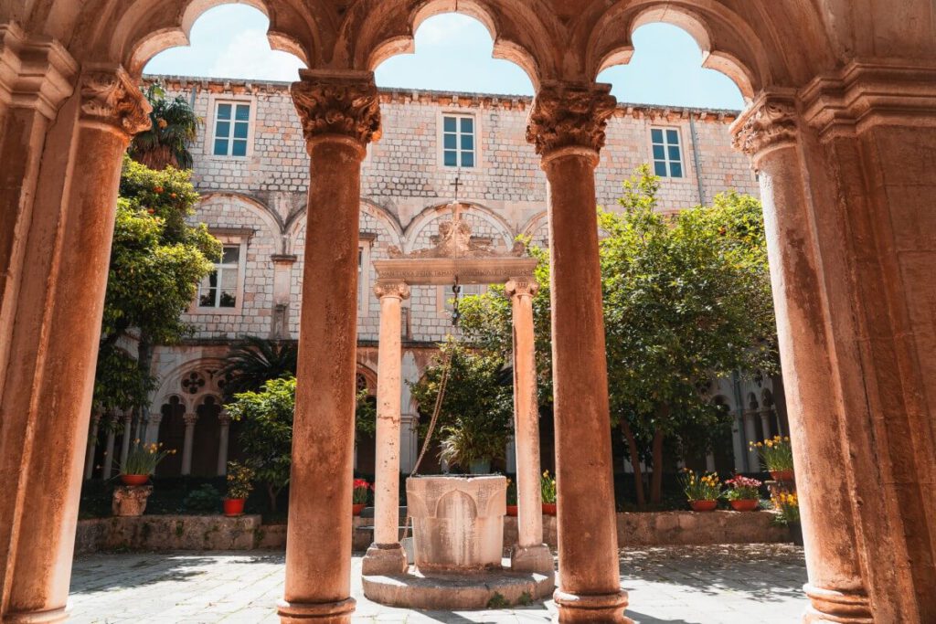 Innenhof des Dominikanerklosters in Dubrovnik