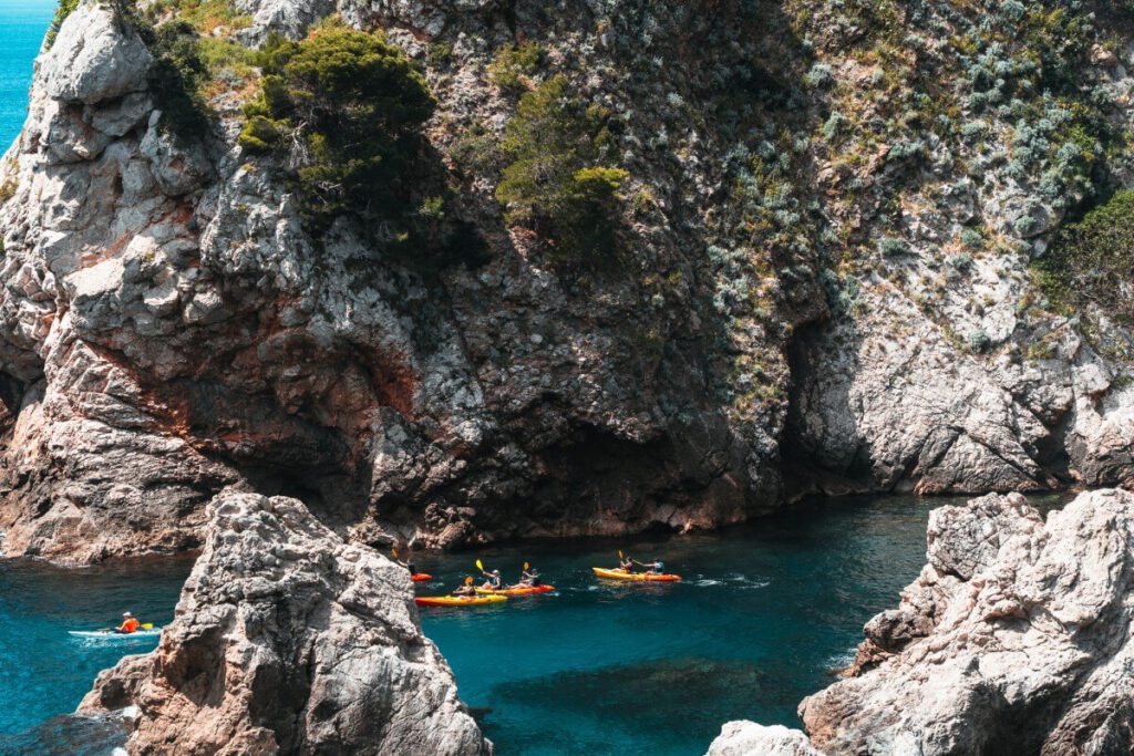 Kajak fahrer vor der Küste Dubrovniks