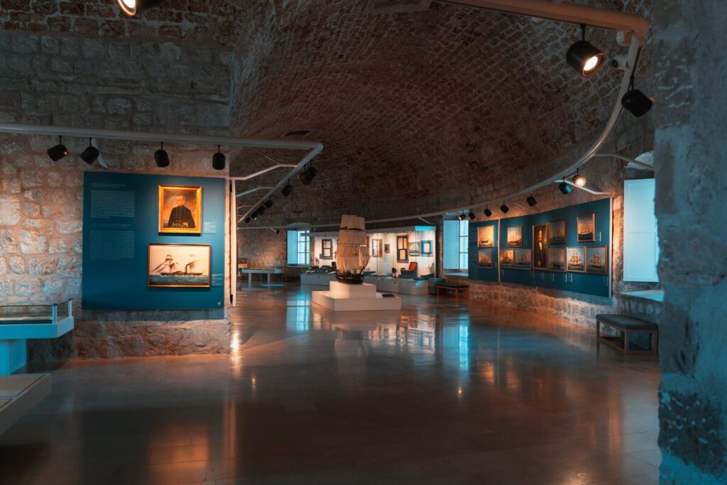 maritime Ausstellungsstücke im maritimen Museum in Dubrovnik
