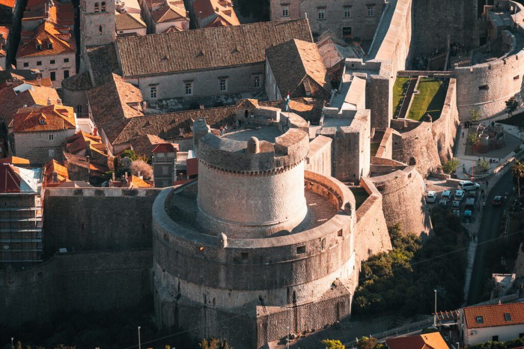 Minčeta-Festung mit ihrem prägnanten Turm in Dubrovnik